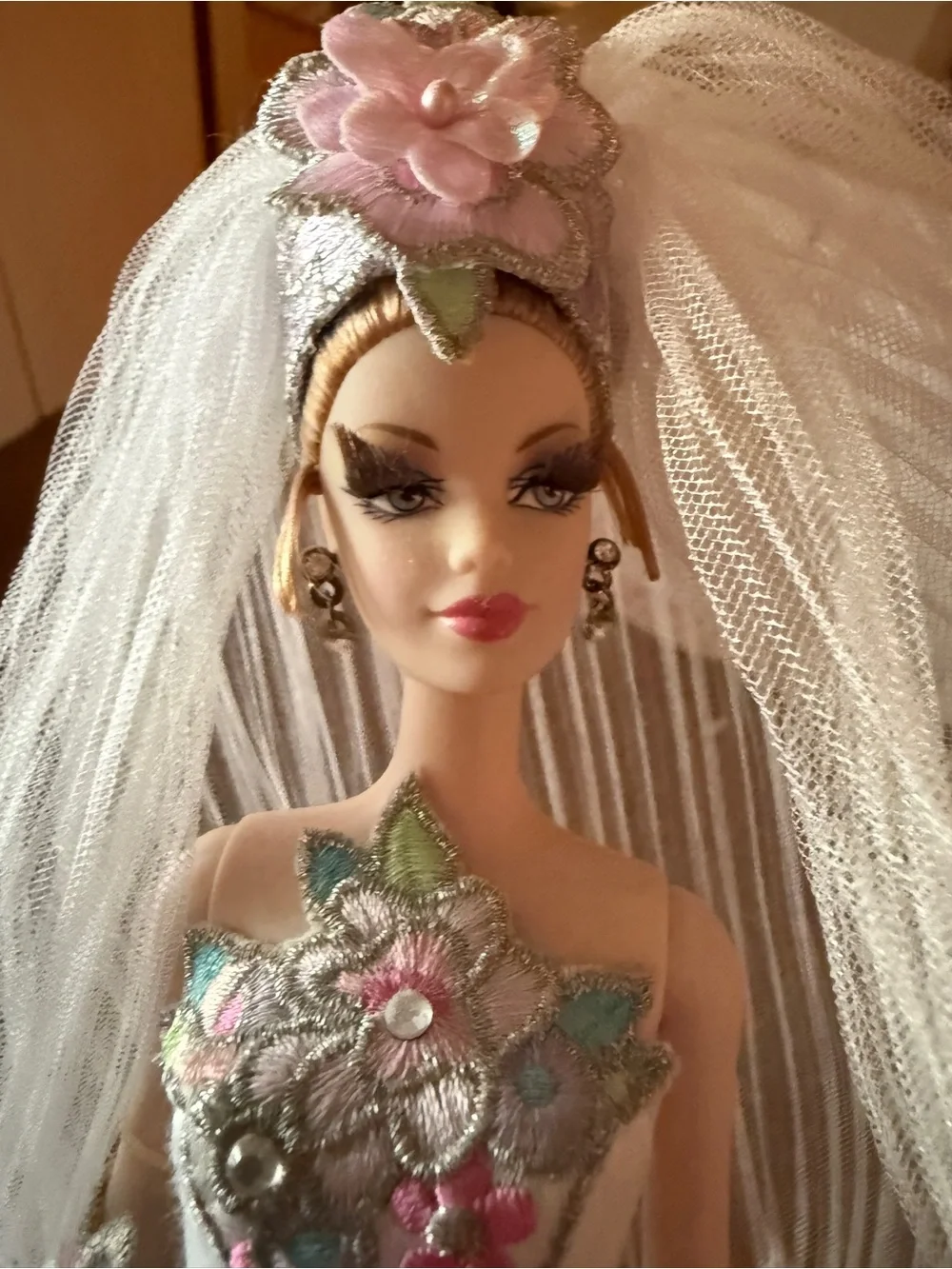 Barbie elegant white
